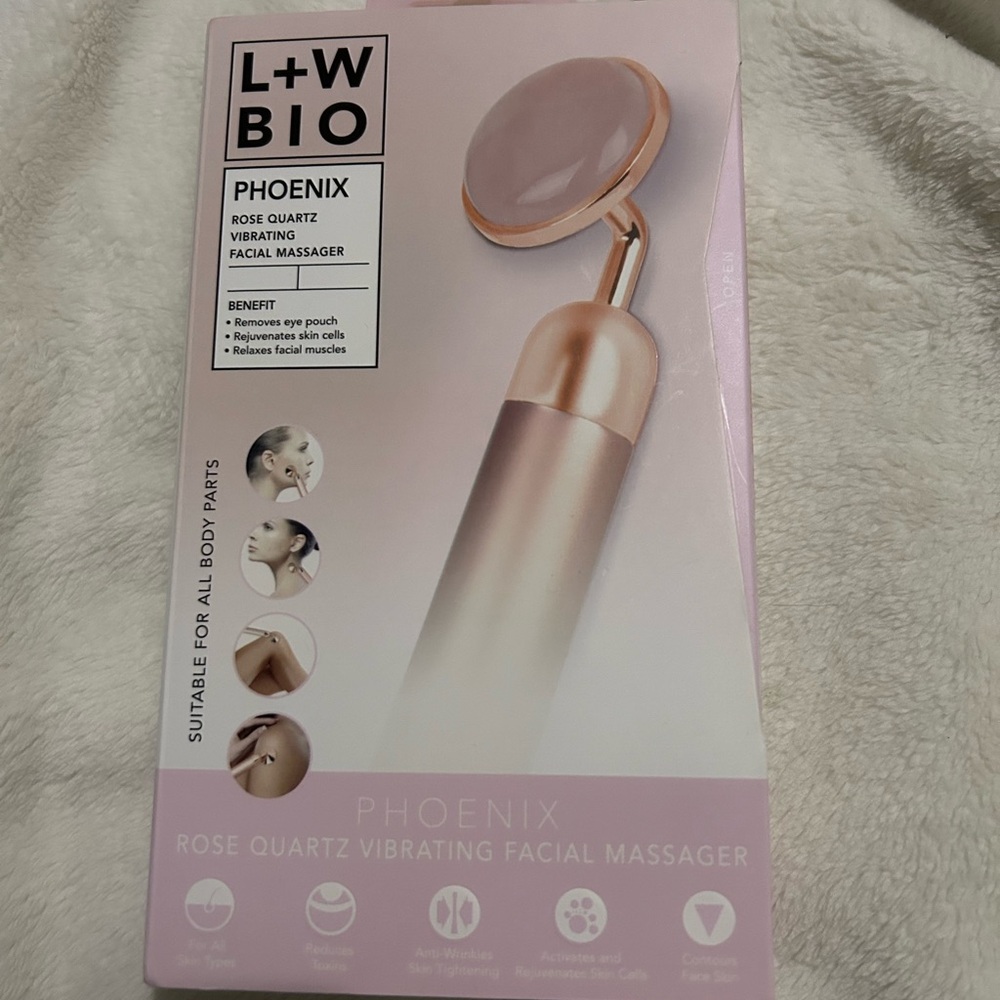 Luxe & Willow Phoenix Rose Quartz Vibrating Facial Massager